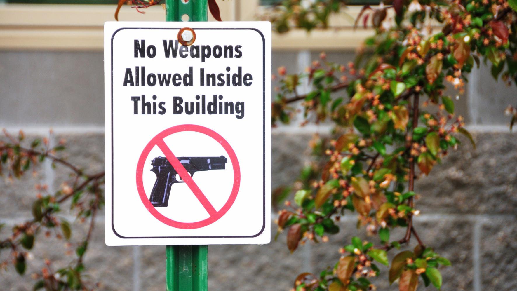 Legislation would encourage Arizona businesses to allow guns inside